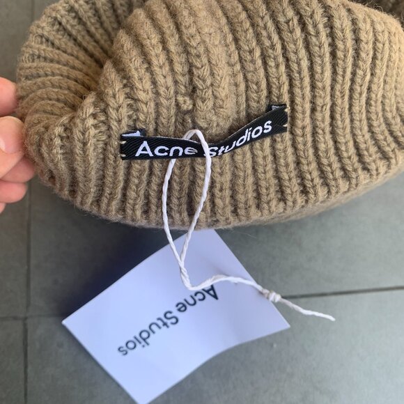 Acne Studios Beige Face Logo Wool Beanie - Picture 5 of 6